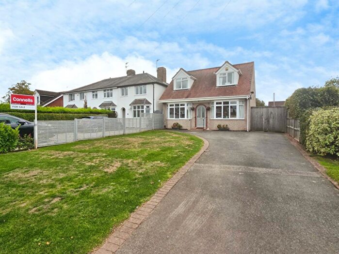2 Bedroom Detached Bungalow For Sale In Kenilworth Road, Cubbington, Leamington Spa, CV32