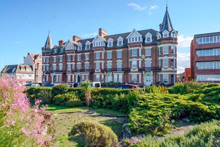 2 Bedroom Flat For Sale In Runton Road, Cromer, NR27