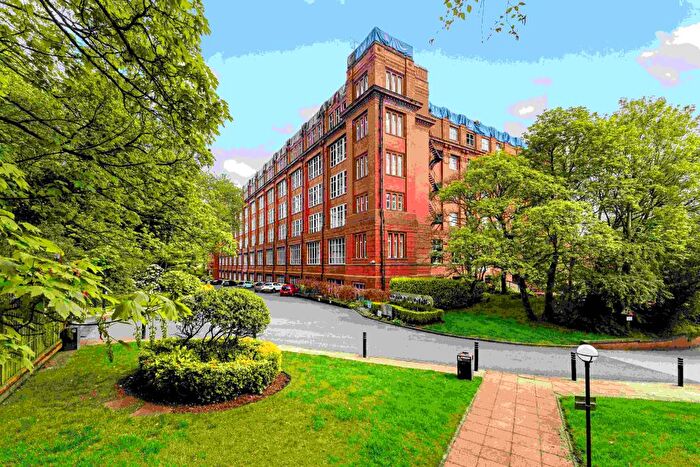 2 Bedroom Apartment To Rent In Blackburn Road, Bolton, Greater Manchester, BL1