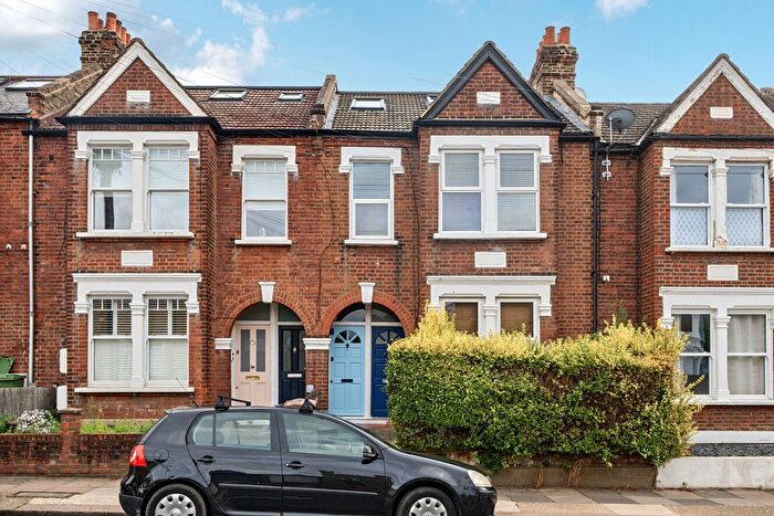 1 Bedroom Flat For Sale In Charlmont Road, Tooting, London, SW17