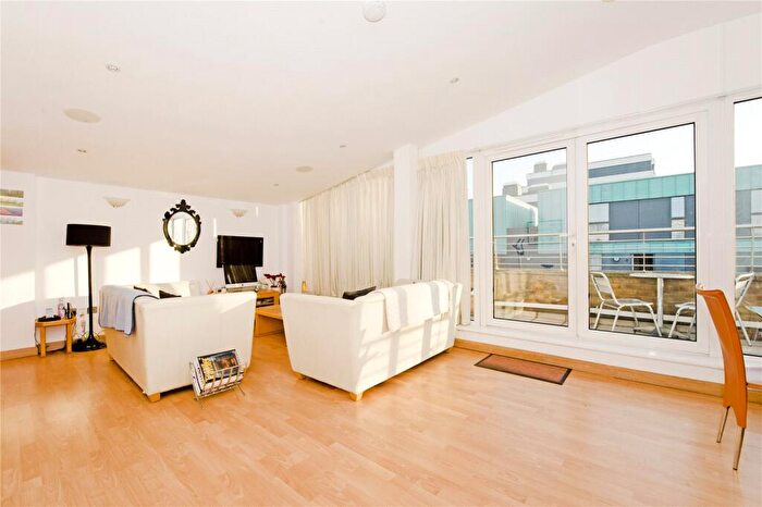 2 Bedroom Flat To Rent In Seward Street, Angel, EC1V