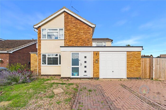 4 Bedroom Detached House For Sale In Hyde Road, Roade, Northampton, Northamptonshire, NN7