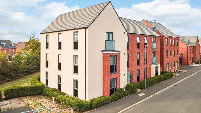 2 Bedroom Flat For Sale In Courtenay Croft, Eagle Farm South, Milton Keynes, Buckinghamshire, MK17