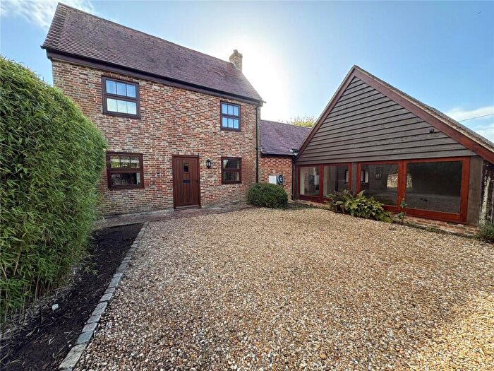 3 Bedroom Detached House To Rent In Bishops Waltham, Southampton, Hampshire, SO32