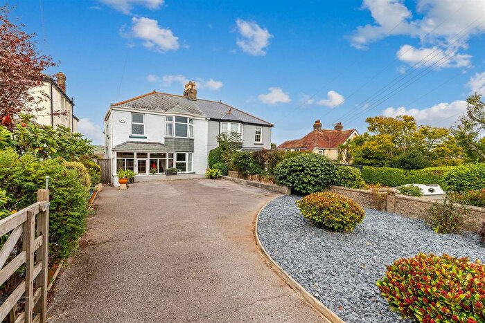 4 Bedroom Semi-Detached House For Sale In Townstal Pathfields, Dartmouth, TQ6
