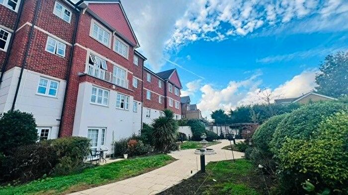 1 Bedroom Flat To Rent In St. Lukes Road, Maidenhead, SL6