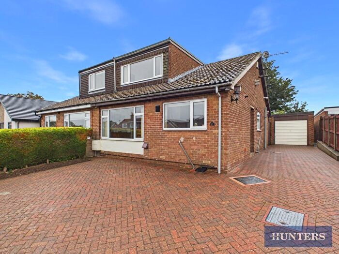 3 Bedroom Semi-Detached Bungalow For Sale In Outgaits Close, Hunmanby, Filey, YO14