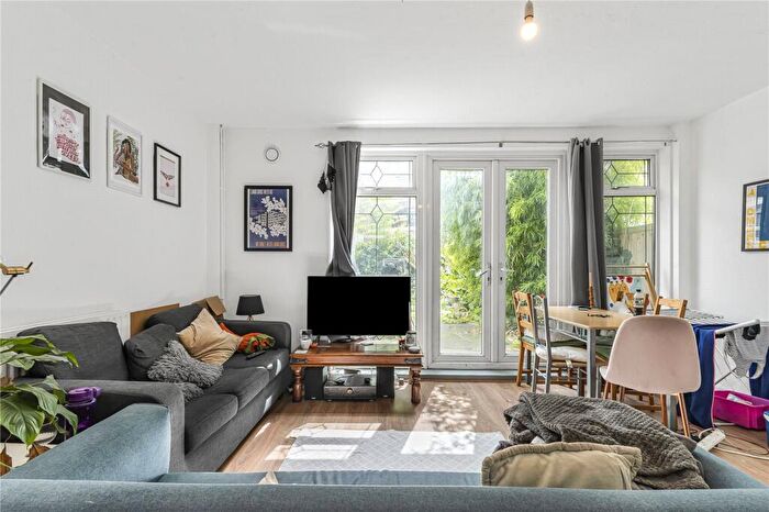 4 Bedroom Apartment To Rent In Weymouth Terrace, Hoxton, London, E2
