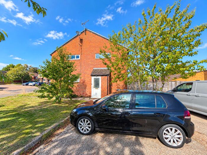 1 Bedroom Cluster House For Sale In Chedworth Close, Ecton Brook, Northampton, NN3