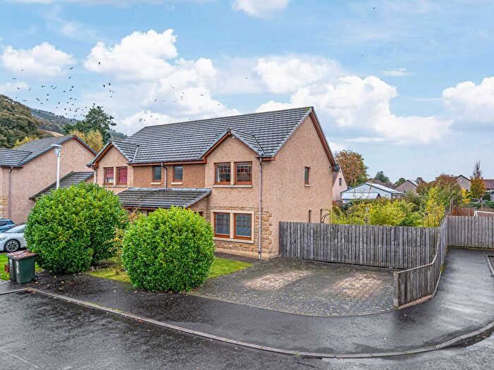 3 Bedroom Semi-Detached House For Sale In Wellside Park, Scotlandwell, KY13