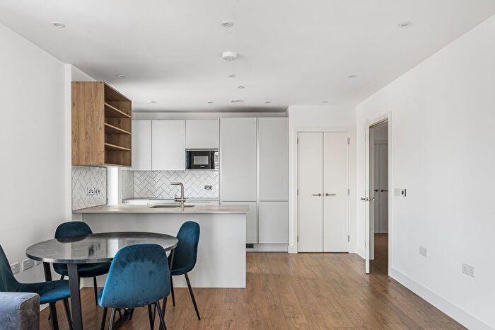 2 Bedroom Flat For Sale In Blair Street, East India And Lansbury, E14
