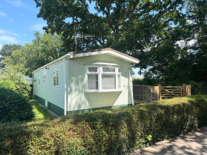1 Bedroom Mobile Home For Sale In Dibden, Southampton, Hampshire, SO45