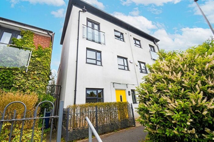 4 Bedroom Semi-Detached House For Sale In Camp Street, Salford, M7