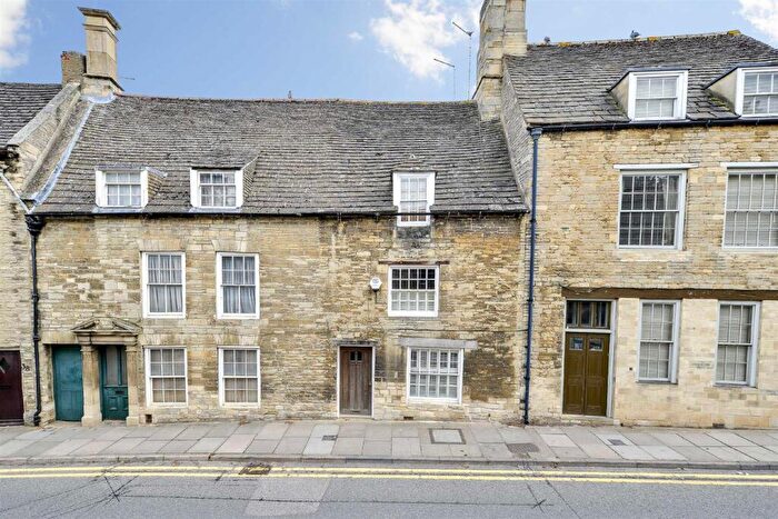4 Bedroom Detached House To Rent In North Street, Oundle, Peterborough, PE8