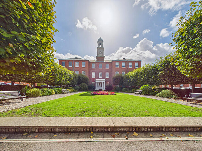 2 Bedroom Flat For Sale In Amberley Court, North Square, Knowle, PO17