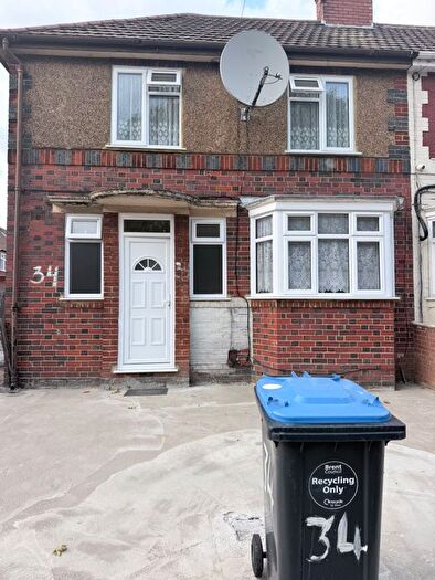 3 Bedroom Terraced House To Rent In Wembley, HA0