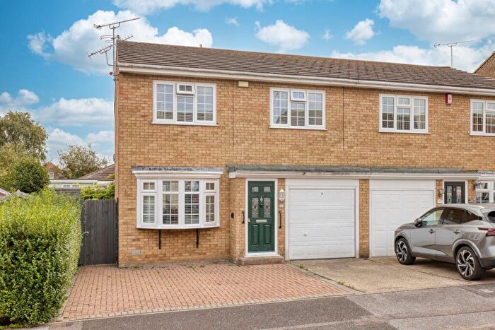 3 Bedroom Semi-Detached House For Sale In Weatherly Drive, Broadstairs, CT10
