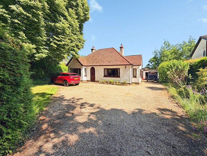 4 Bedroom Bungalow For Sale In Roman Road, Dibden Purlieu, SO45
