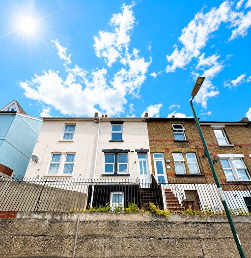 2 Bedroom Terraced House To Rent In Upper Luton Road, Chatham, ME5