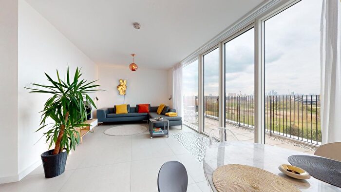 3 Bedroom Flat To Rent In Park View Mansions, Olympic Park Avenue, E20