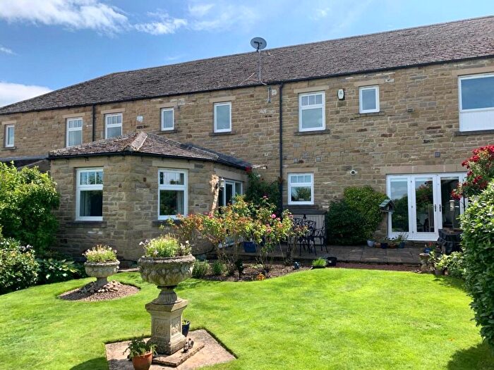 4 Bedroom Mews For Sale In Hallgarth Court, Newsham, Richmond, North Yorkshire, DL11