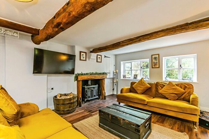 4 Bedroom Semi-Detached House For Sale In Brooks Villas, Tunbridge Wells, TN3