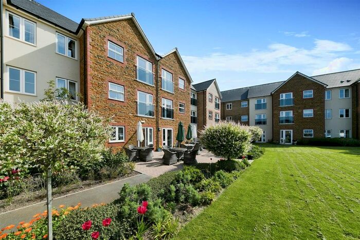1 Bedroom Flat For Sale In Eastland Grange, Valentine Road, Westgate, Hunstanton, Norfolk, PE36