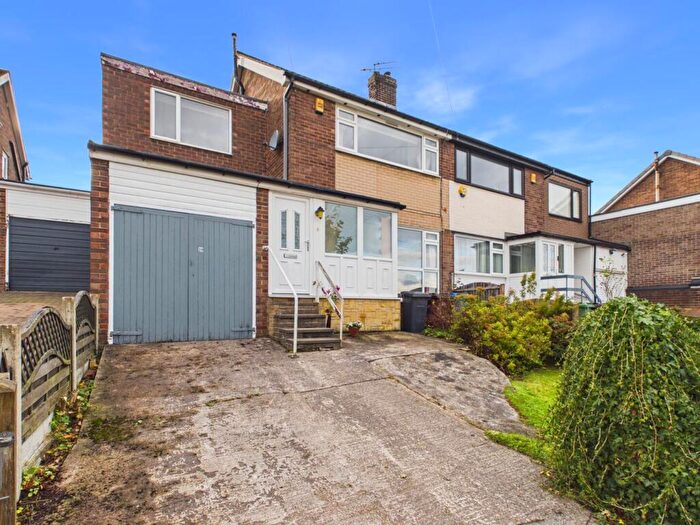 3 Bedroom Semi-Detached House For Sale In Everard Avenue, Sheffield, S17