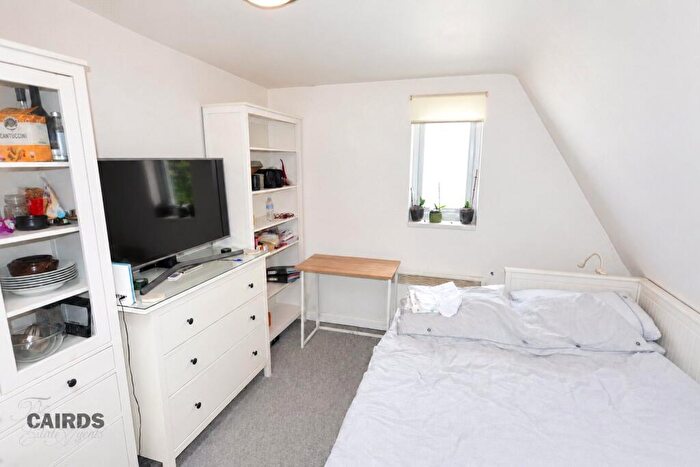 Apartment To Rent In High Street, Sutton, SM1