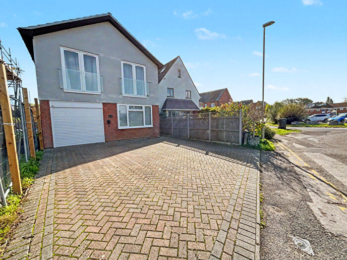 4 Bedroom Detached House For Sale In Christchurch Town Centre, BH23