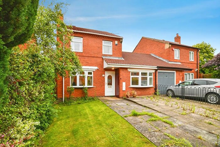 3 Bedroom Link Detached House For Sale In Swallowfields, Coulby Newham, Middlesbrough, North Yorkshire, TS8