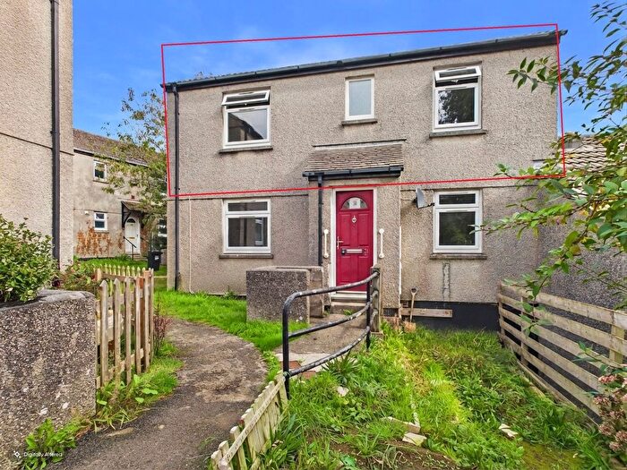 2 Bedroom Flat For Sale In Heamoor, Penzance - Well Proportioned, TR18