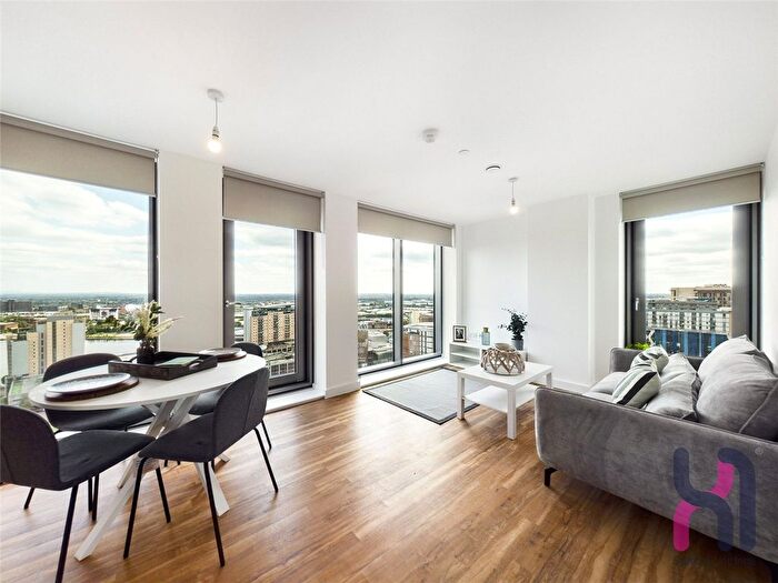 2 Bedroom Flat To Rent In Michigan Point Tower D, Michigan Avenue, M50