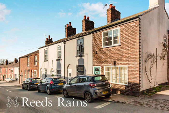 2 Bedroom Terraced House For Sale In Hollins Road, Macclesfield, Cheshire, SK11