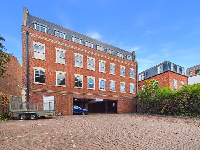 1 Bedroom Flat To Rent In Virginia House, - Station Road, Egham, Surrey, TW20