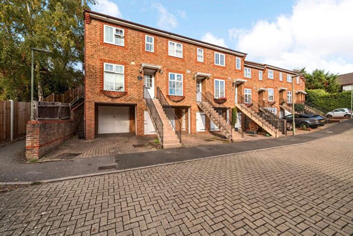 2 Bedroom End Of Terrace House To Rent In Irvine Place, Virginia Water, GU25