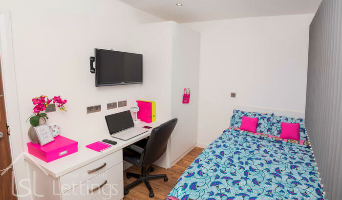 2 Bedroom Apartment To Rent In Charles Street, Leicester, LE1