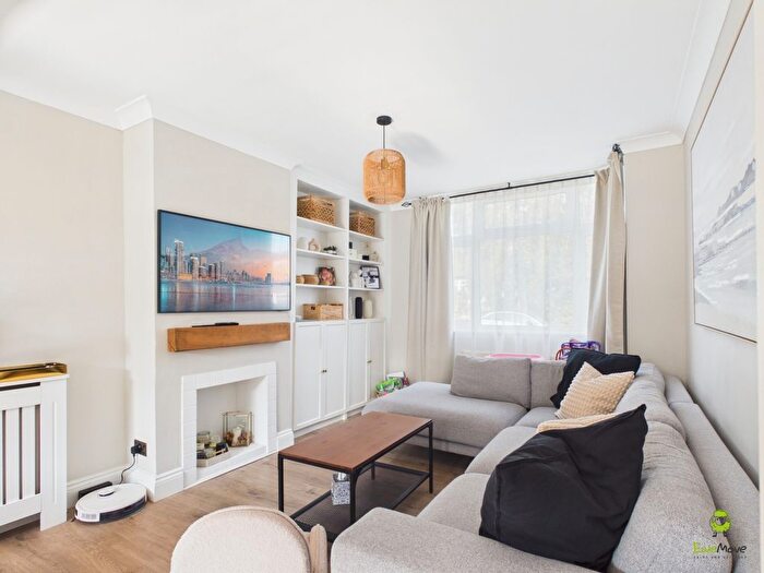 3 Bedroom Terraced House For Sale In Upper Abbey Road, Belvedere, Kent, DA17