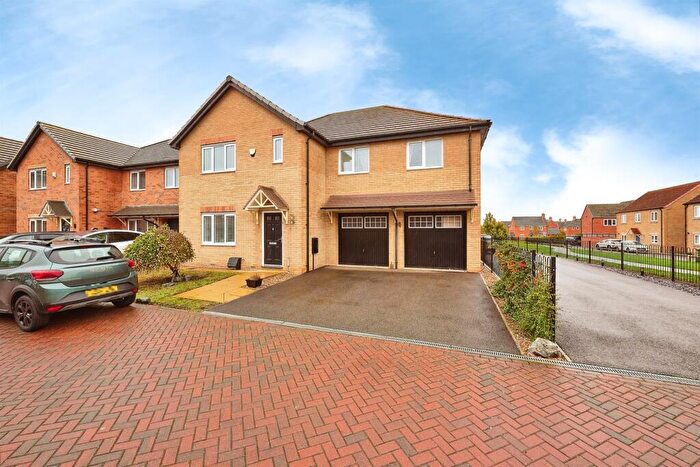 6 Bedroom Detached House For Sale In Leon Drive, Peterborough, PE2