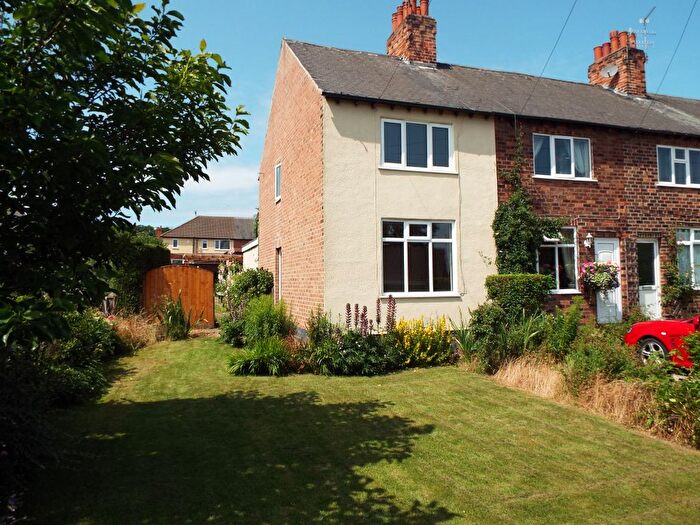2 Bedroom End Of Terrace House To Rent In Lock Lane, Nottingham, NG10