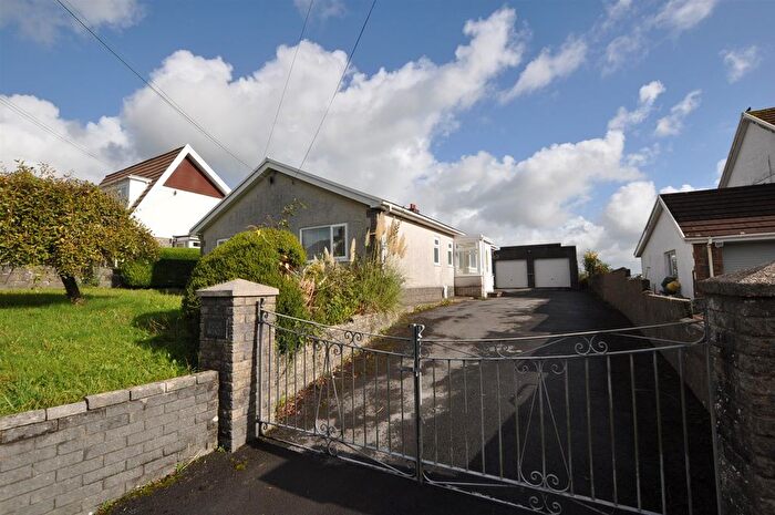 3 Bedroom Detached Bungalow For Sale In Bethlehem Road, St. Clears, Carmarthen, SA33