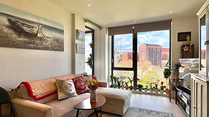 1 Bedroom Flat For Sale In Blair Street, London, E14