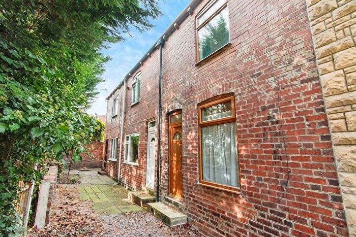 2 Bedroom Terraced House For Sale In Holywell Dene, Castleford, WF10