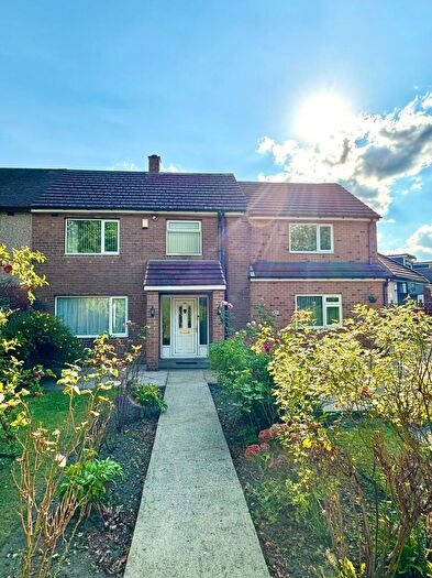 5 Bedroom Semi-Detached House For Sale In Haworth Road, Bradford, BD9