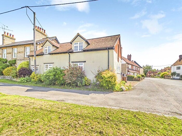 2 Bedroom Semi-Detached House For Sale In Church End, Haddenham, HP17