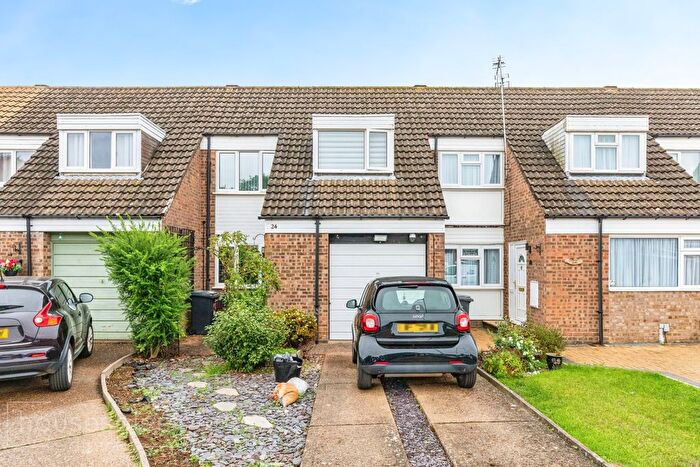 3 Bedroom Terraced House For Sale In Ash Rise Kingsthorpe, Northampton, NN2