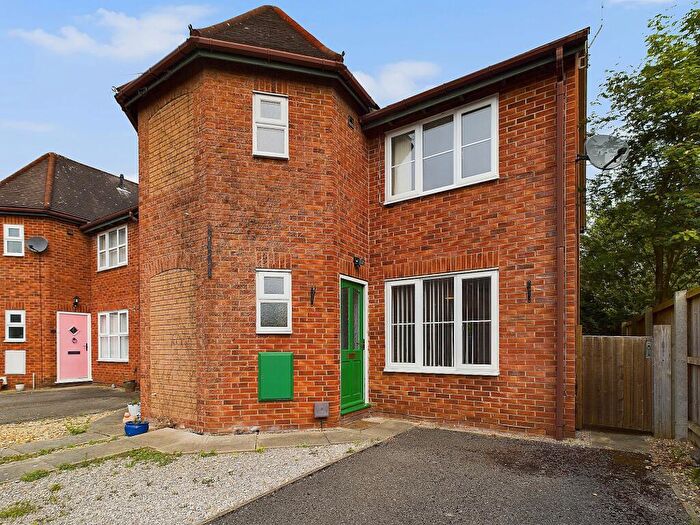 3 Bedroom Semi-Detached House To Rent In Roseland Court, Rossett, LL12