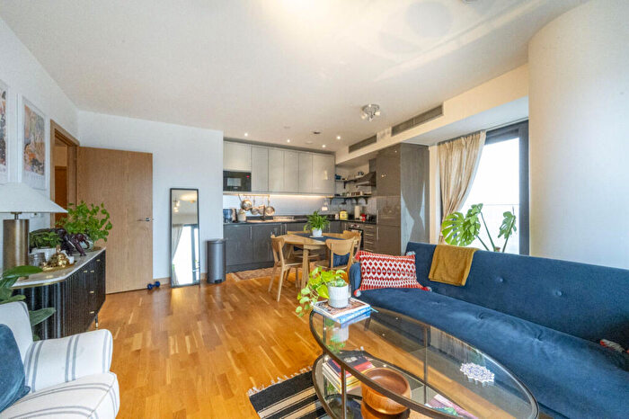 2 Bedroom Flat For Sale In River Heights, High Street, Stratford, London, E15