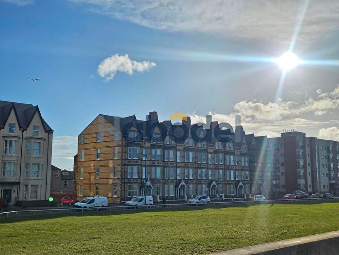 2 Bedroom Flat To Rent In West Parade, Rhyl, LL18