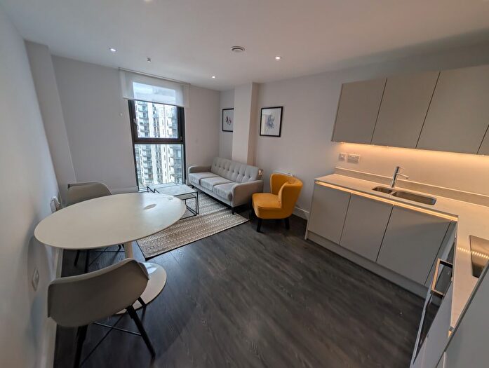 1 Bedroom Flat For Sale In Cheetham Hill, Manchester City, M4
